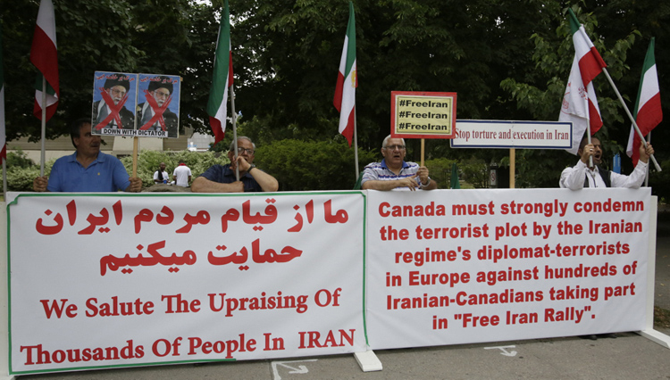 تظاهرات سراسری ایرانیان‌ آزاده علیه توطئه تروریستی رژیم آخوندی علیه مقاومت 